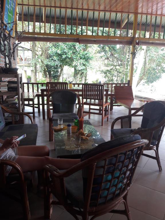 Olala Cafe & Bungalows Сабанг Экстерьер фото