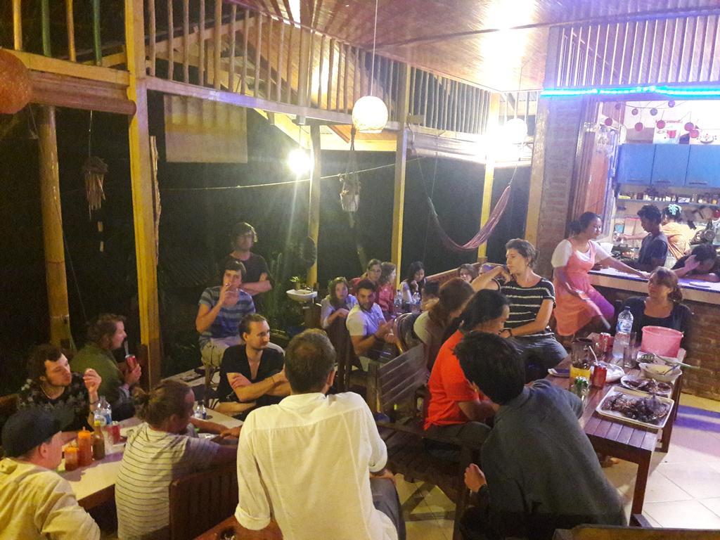 Olala Cafe & Bungalows Сабанг Экстерьер фото