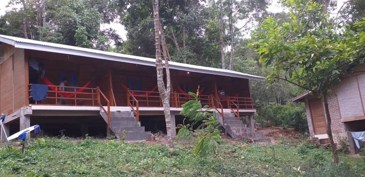 Olala Cafe & Bungalows Сабанг Экстерьер фото